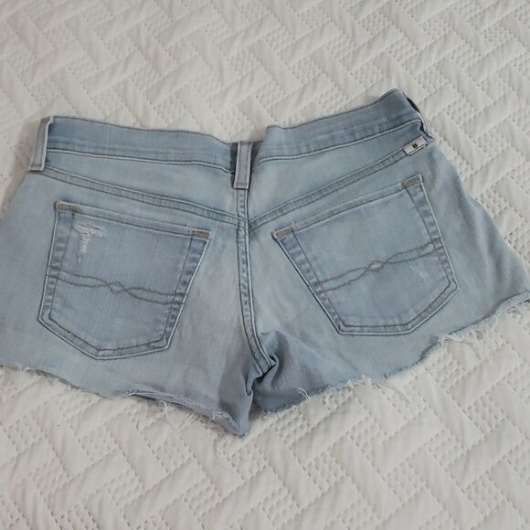 Lucky Brand Jeans. The Cut Off. NWOT. Shorts; Distressed. Size 00 / 24 - Picture 2 of 12